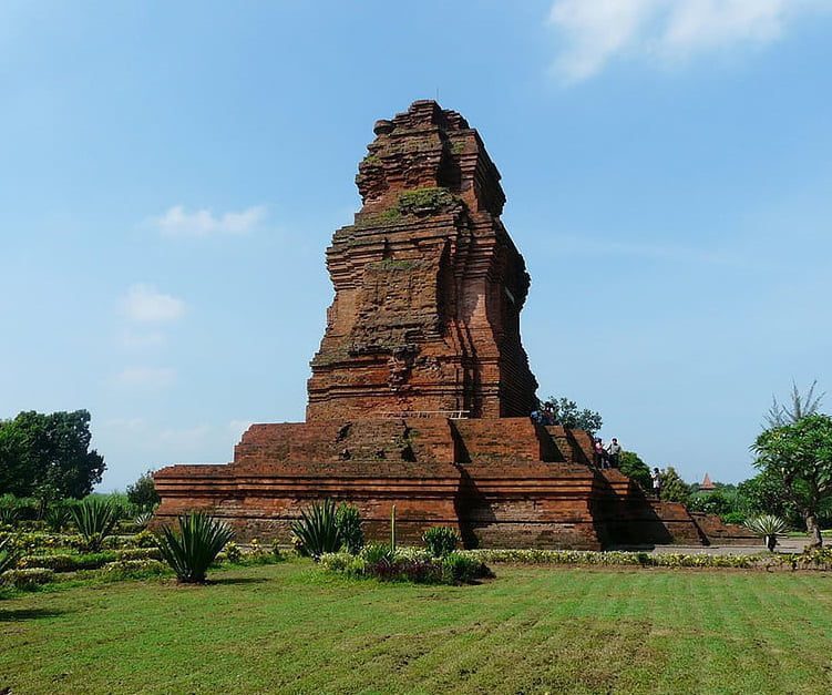 majapahit sites in trowulan