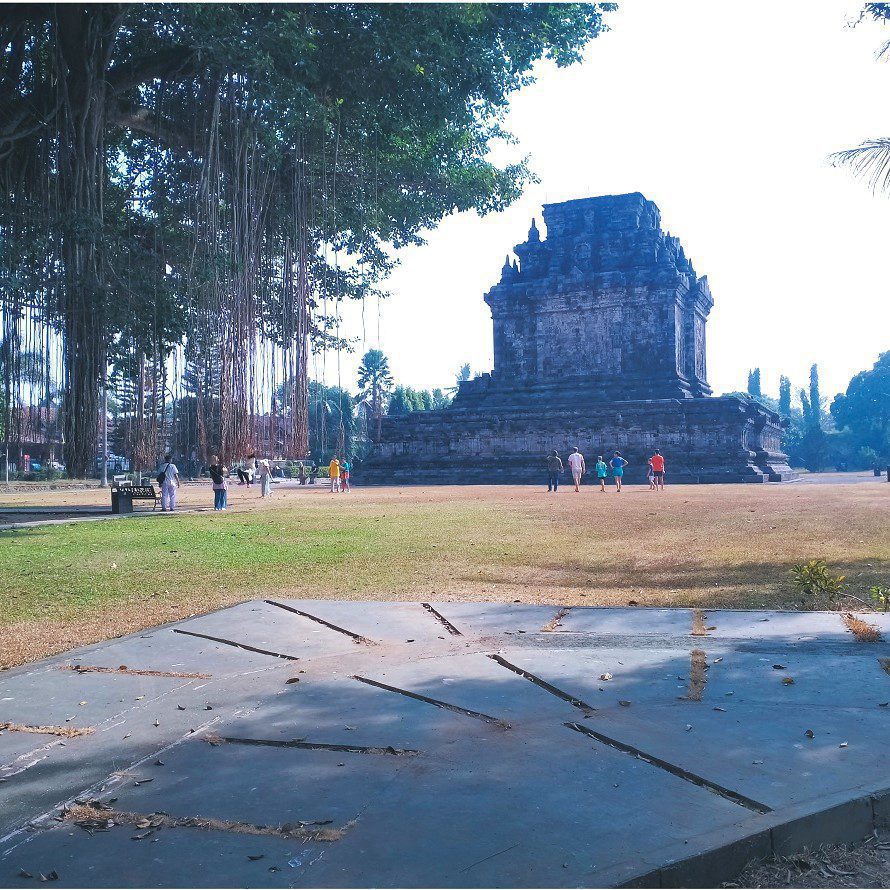 mendut temple