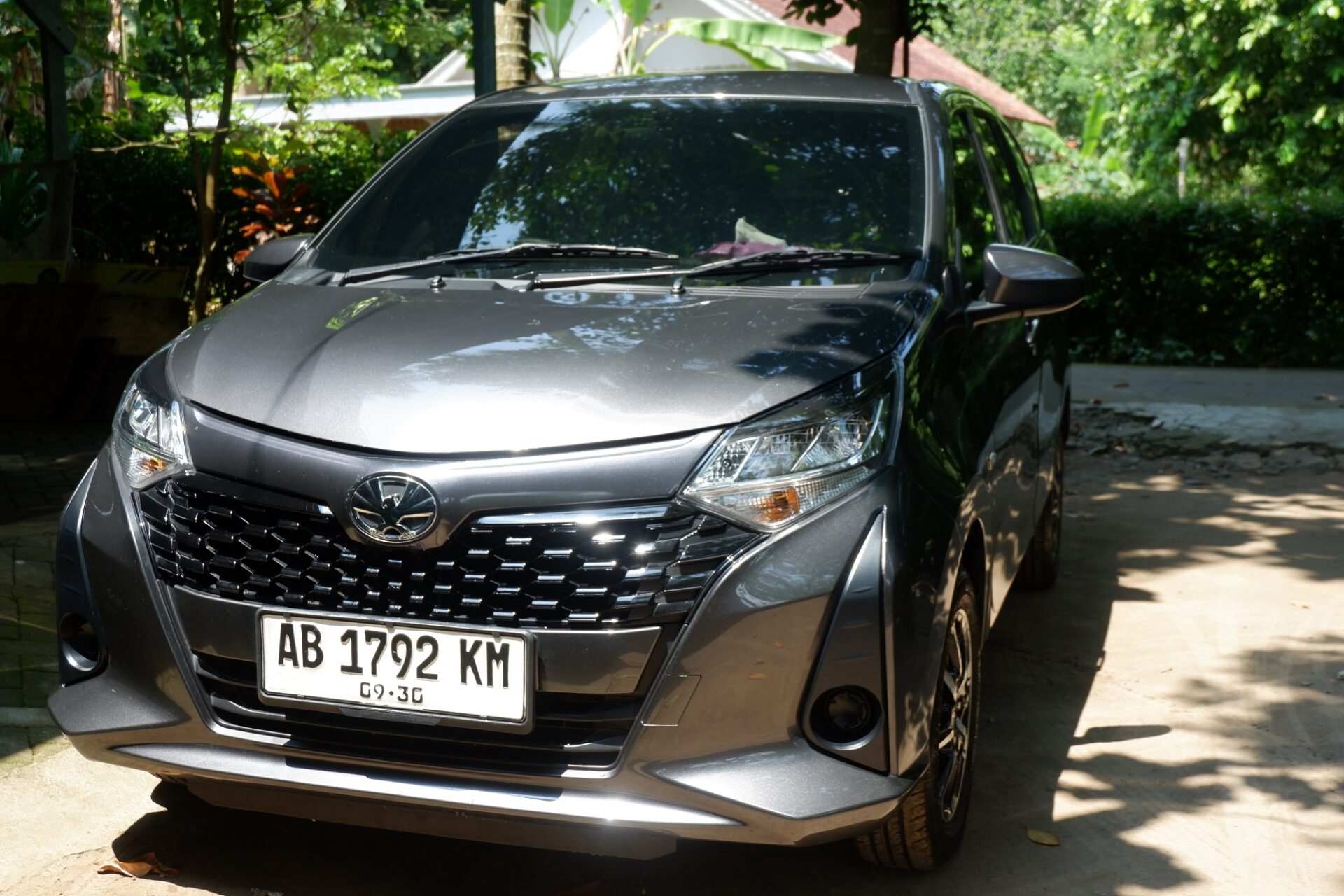 Private transfer car from Yogyakarta to Jepara offered by mr.Dawut and driver team  for a more comfortable journey compared to public transport.