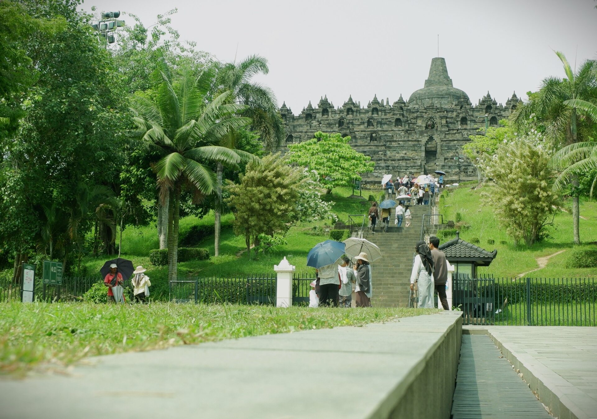 Professional private driver service for Borobudur temple tour in Yogyakarta