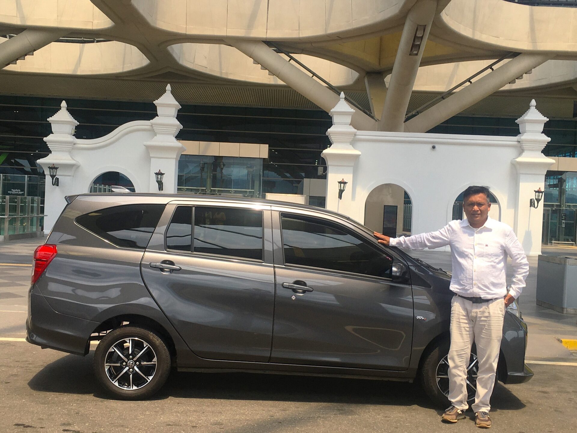 private driver for borobudur and prambanan temple tour