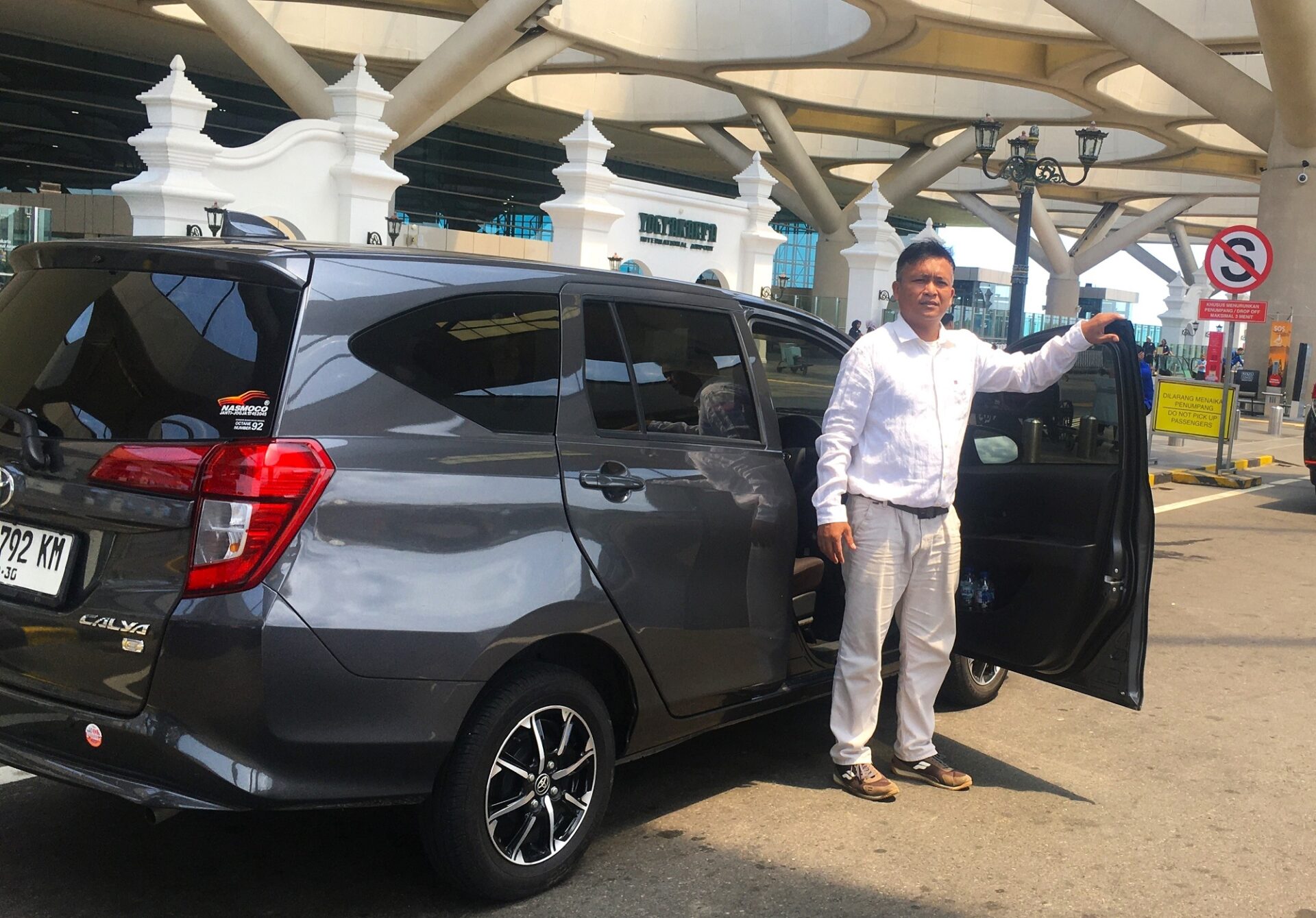 private driver for sunset prambanan temple tour