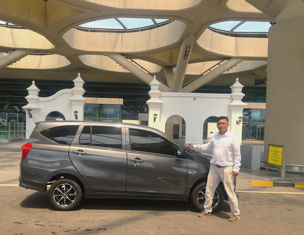 Dawut, the trusted Yogyakarta private driver providing Borobudur to Jepara harbor overland transfer